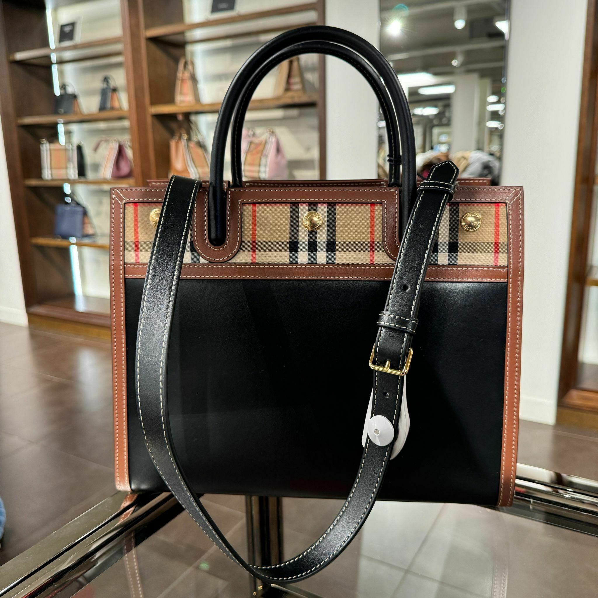 OTH-LLG0720-020 Burberry黑啡色經典紋 大袋 (A20)