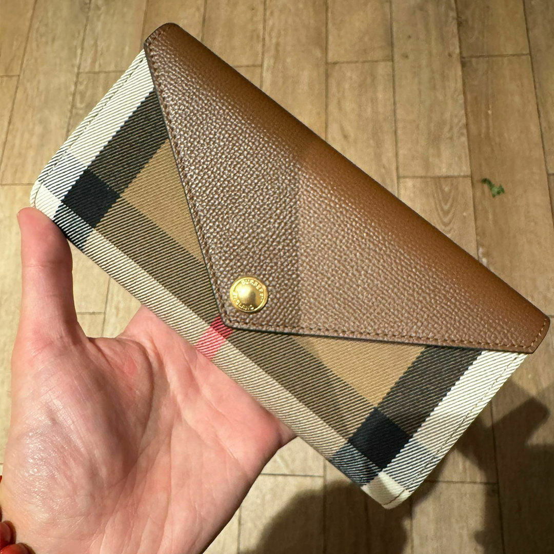 OTH-LLG0720-018 Burberry 格仔啡色長銀包(BVO) (A18)