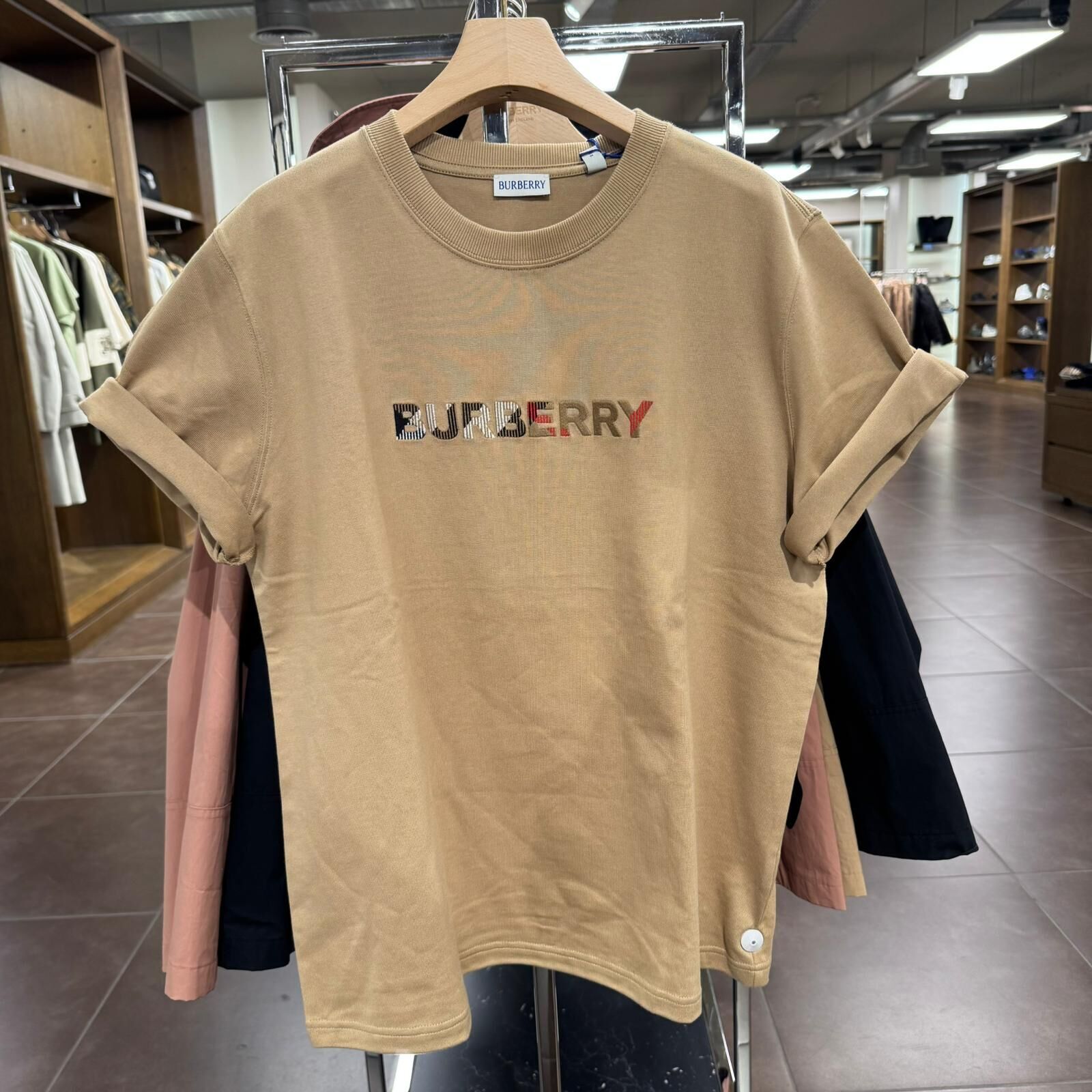 OTH-LLG0720-079 Burberry T-shirt 杏色81132251 L(胸:42吋,衣長:26吋) (A79)