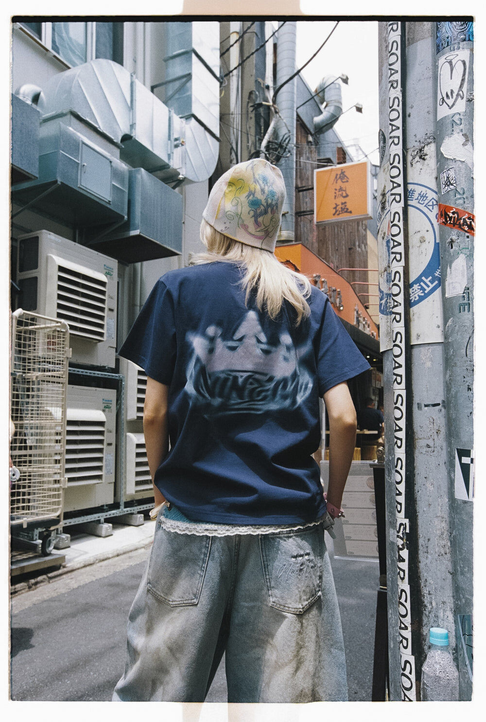<7月新品> 9090 塗鴉 皇冠 刺繡 Logo 短袖 T恤 四色