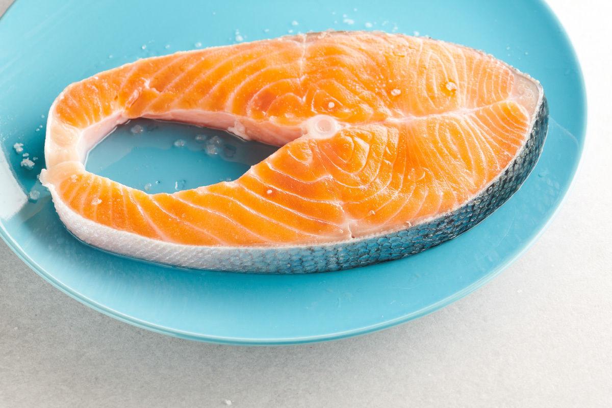 鮭魚營養有哪些？DHA、EPA、omega-3 與鮭魚挑選一次看