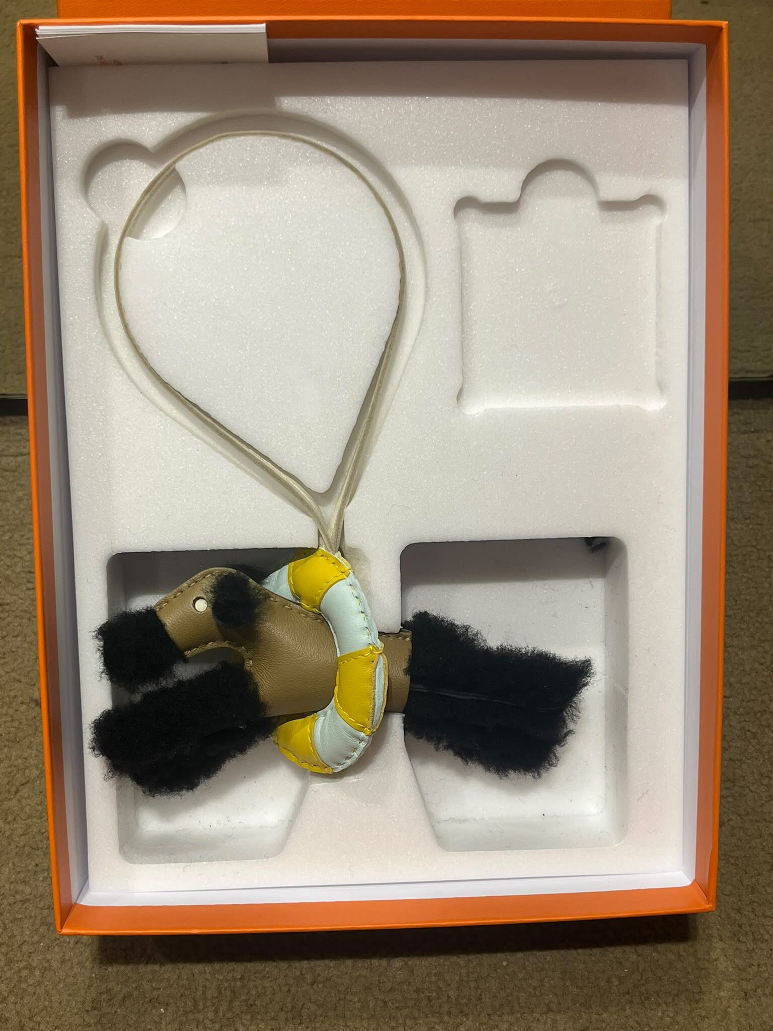 Budy « A la Mer » charm noir / dune / craie / jaune de naples / peppermint