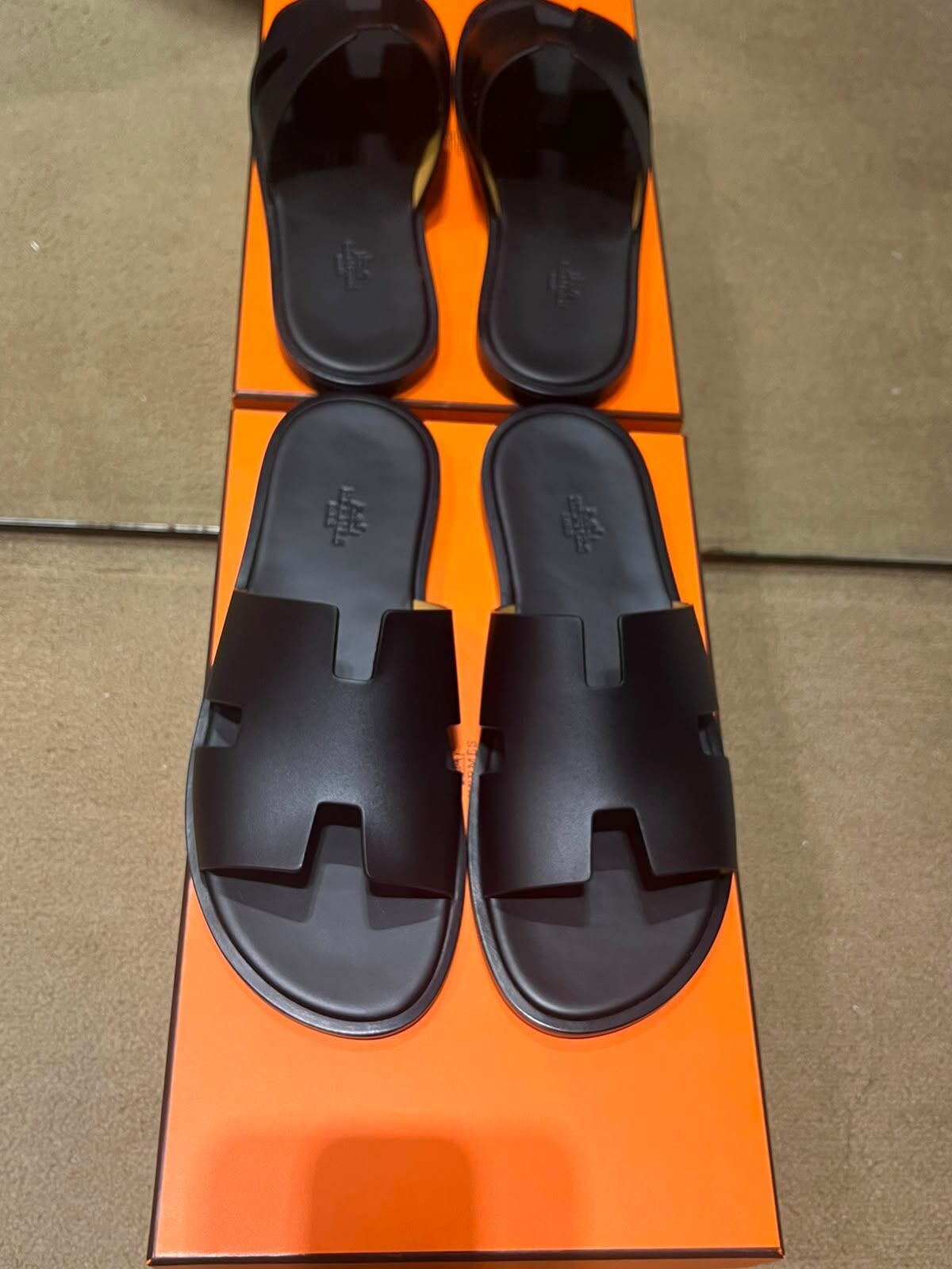 Izmir sandal noir epsom （可預訂鞋碼）