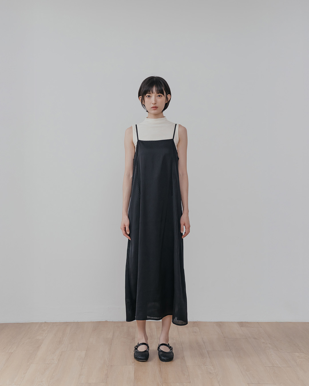 Simple, glossy striped spaghetti strap maxi dress - black【01087315】in stock+pre-order