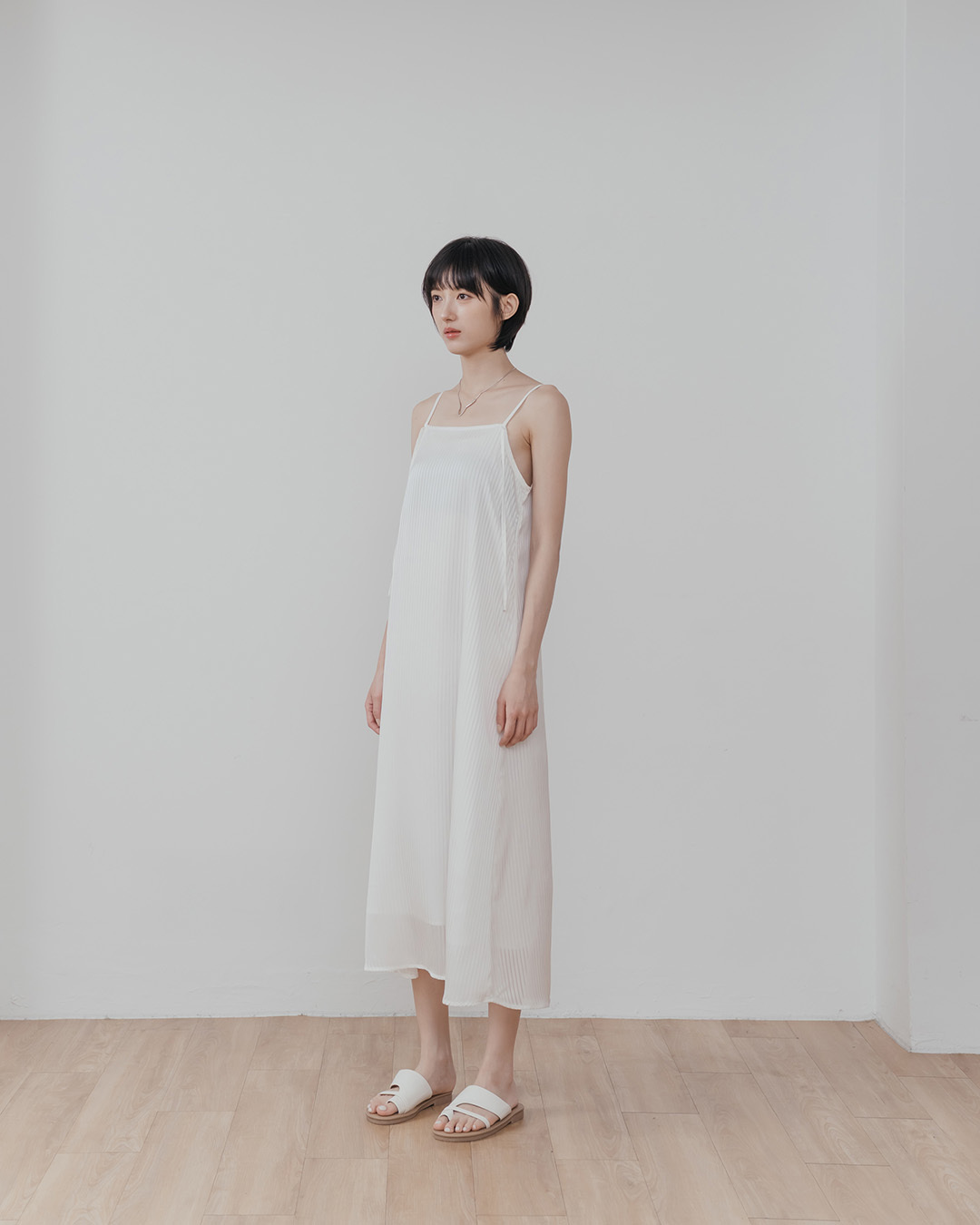 Simple, glossy striped spaghetti strap maxi dress - white【01087313】in stock+pre-order
