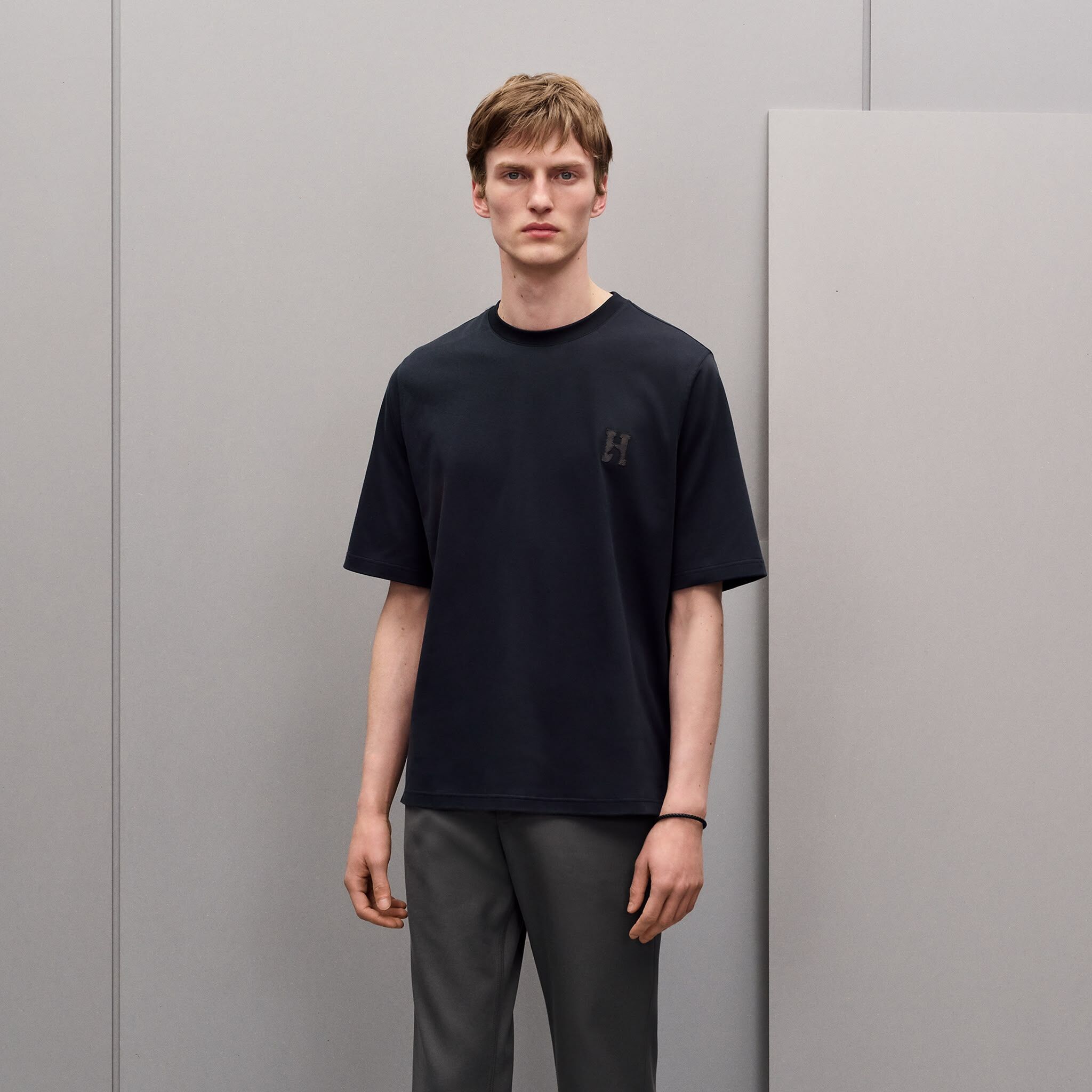 H'Cheval" t-shirt with leather detail 01 marine （可預訂size）