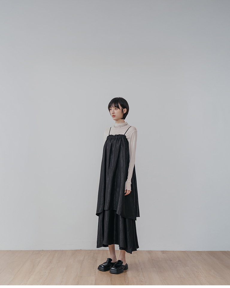 Glossy Textured Ruffled Shoulder Long Dress - Black【01087282】in stock+pre-order