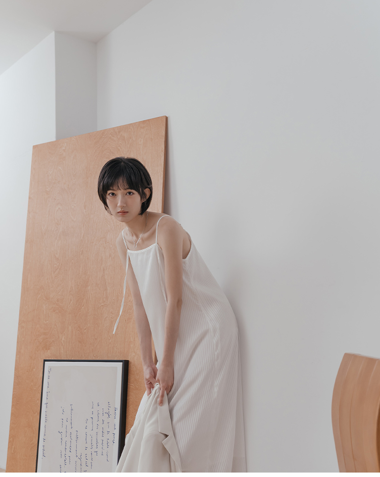 Simple, glossy striped spaghetti strap maxi dress - white【01087313】in stock+pre-order