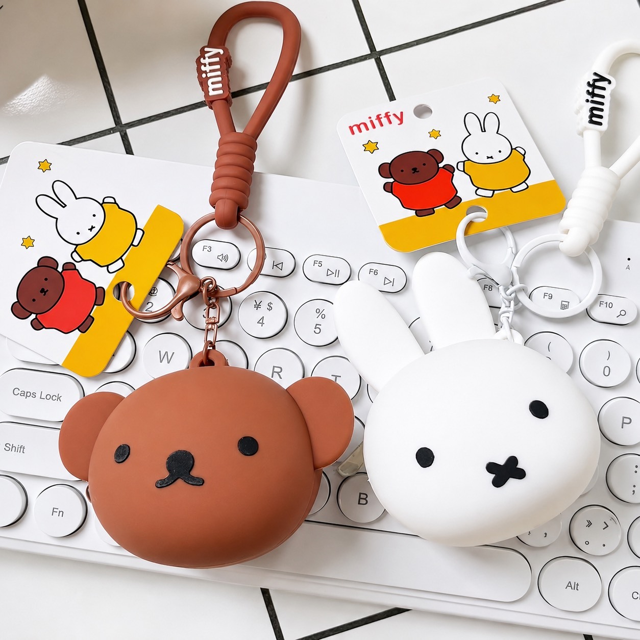 正版授權 MIFFY 米菲兔 零錢包 耳機包 二款
