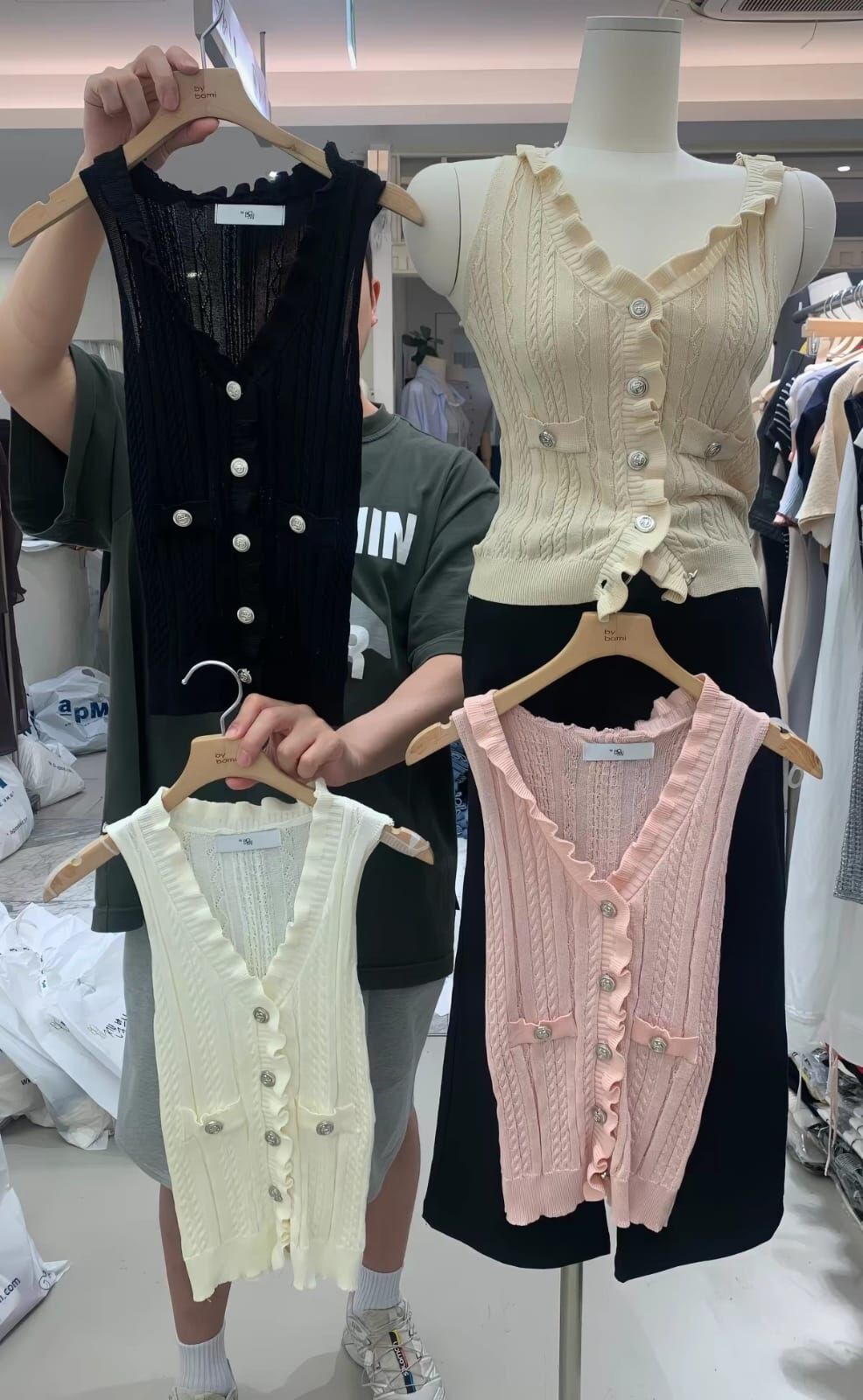 BM6401 鎖紋花邊針織上衣