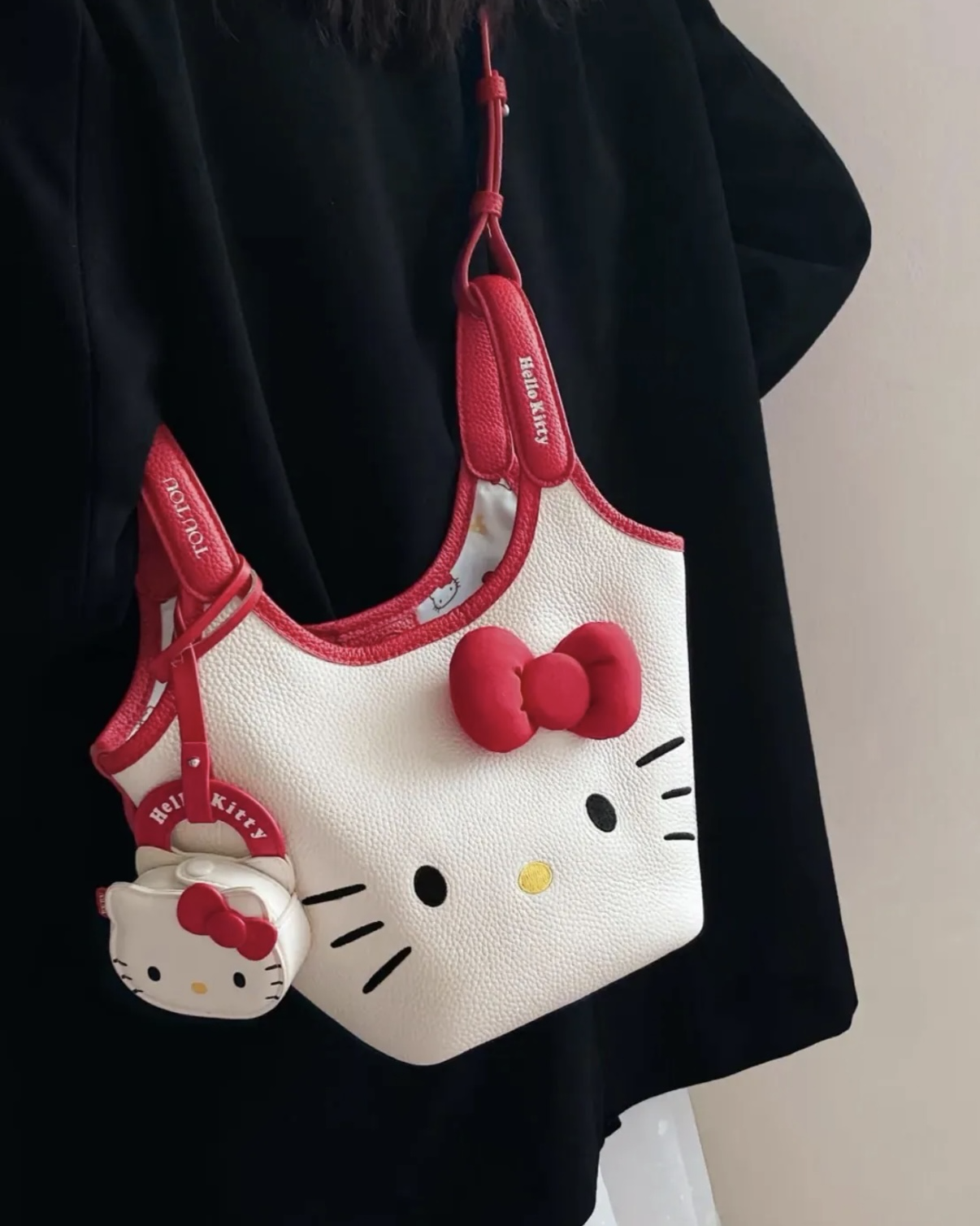<買大送小!!!>TOUTOU x HELLO KITTY 牛皮菜籃包 水桶包 肩背包 手提包