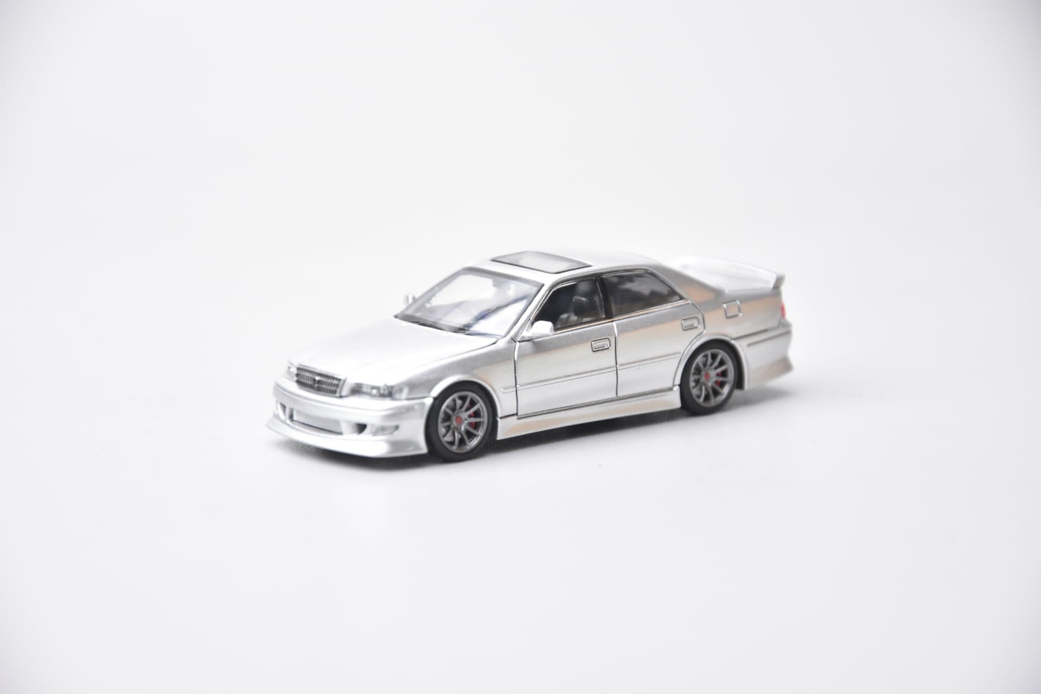 預訂:1/64 Model 1 Toyota Chaser JZX100 Custom Version Silver (C33706 )