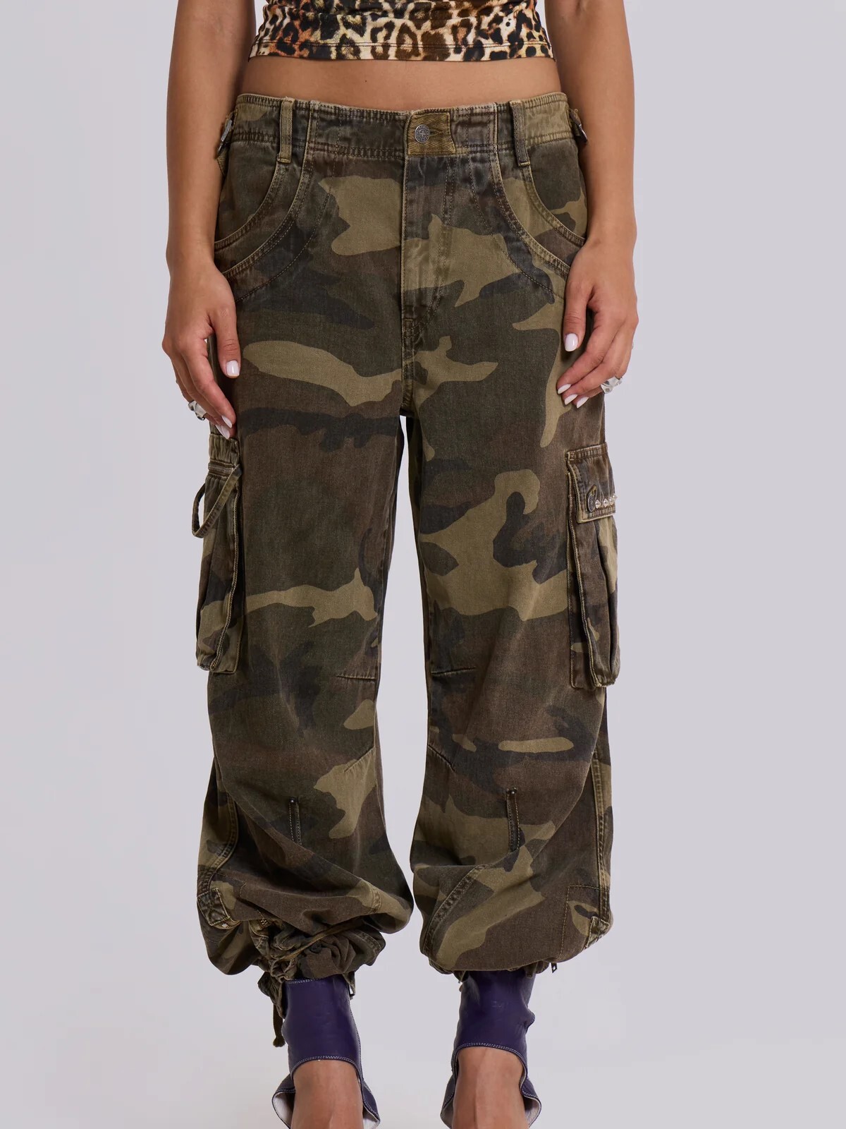 JADED LONDON 褲腳束繩 多口袋 鉚釘迷彩工裝褲 Trooper Camo Cargo Pant JMCP4640