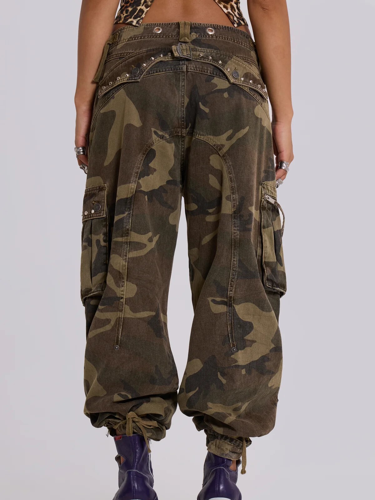 JADED LONDON 褲腳束繩 多口袋 鉚釘迷彩工裝褲 Trooper Camo Cargo Pant JMCP4640