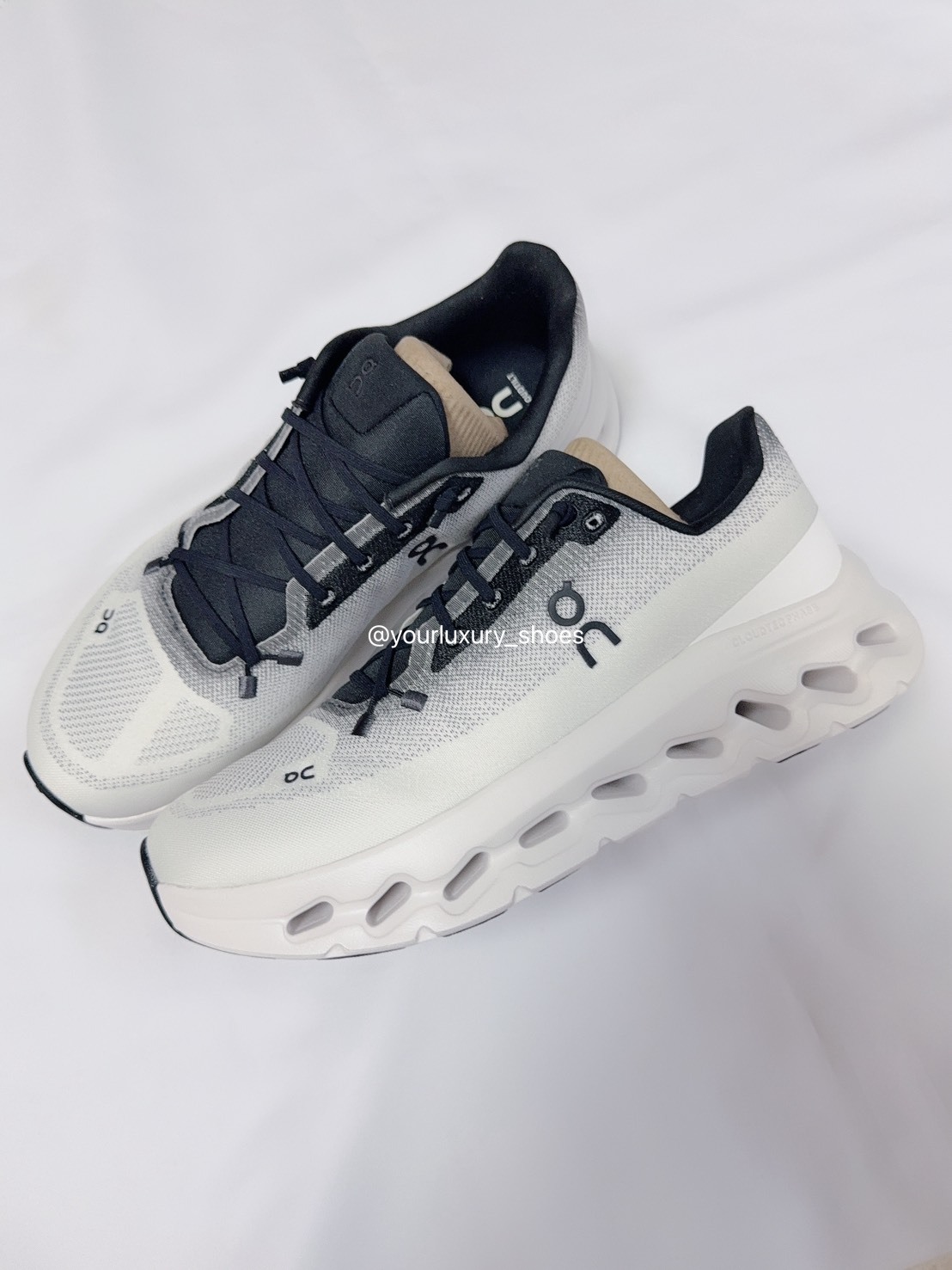 【Luxury】 On Cloudtilt 經典百搭 女鞋 男鞋 長跑 慢跑鞋 氣墊 CloudTec Phase® 中底 瑞士國旗 LOGO