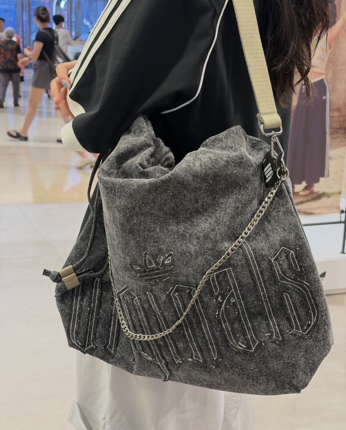 【Luxury】 Adidas愛迪達 運動休閒復古水洗牛仔布單肩拎包斜挎包KX0560 鏈條 字母包 大logo