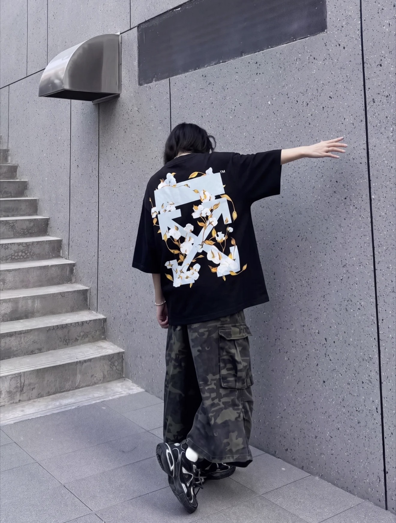 iSNEAKERS｜OFF-WHITE SS26 棉花箭頭logo 黑/淺灰/淺咖啡 短T