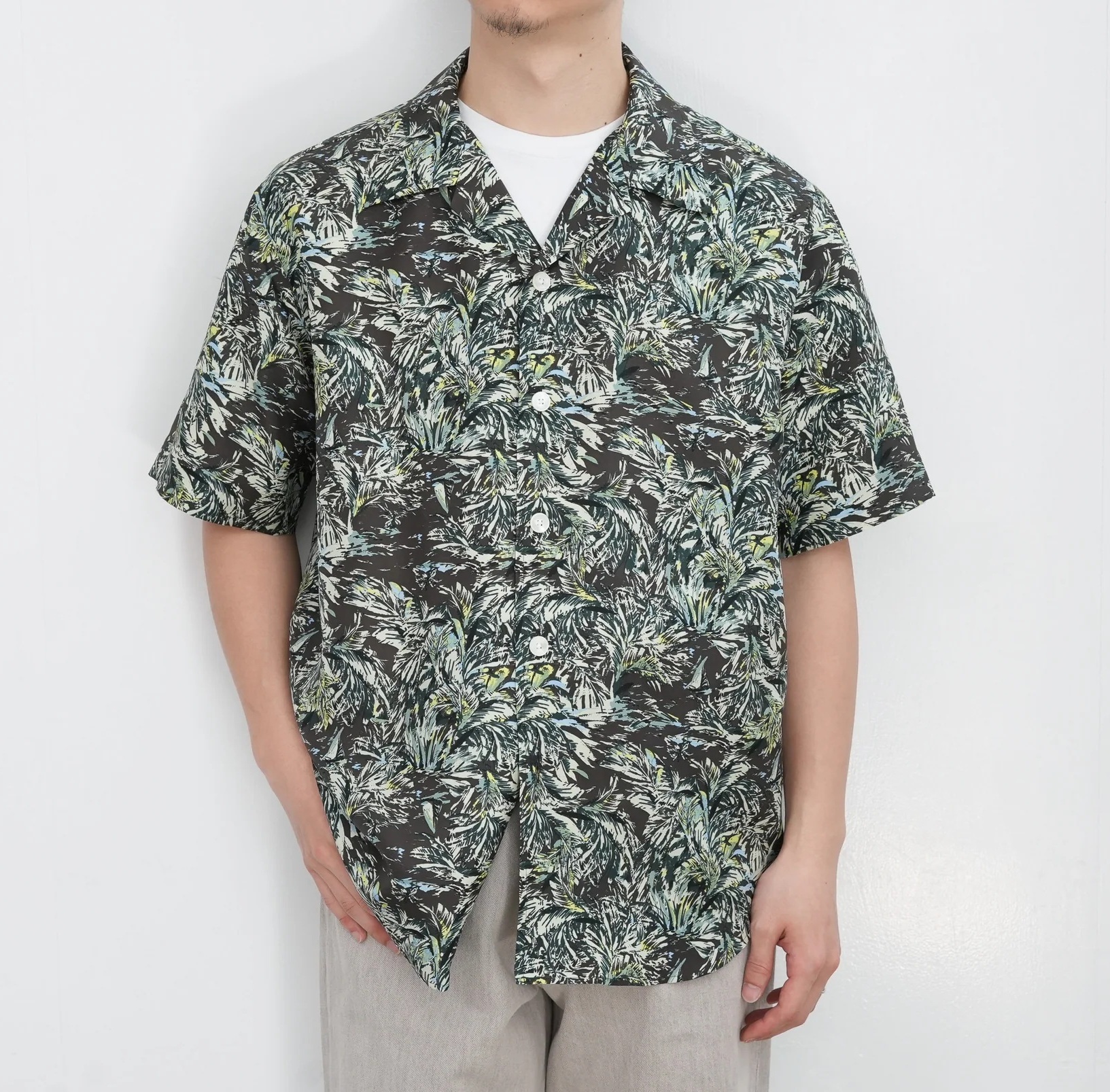 AURALEE PRINTED AIRY SHIRT S/S (SILK) - DK.BROWN PRE ORDER ITEM (預訂中)