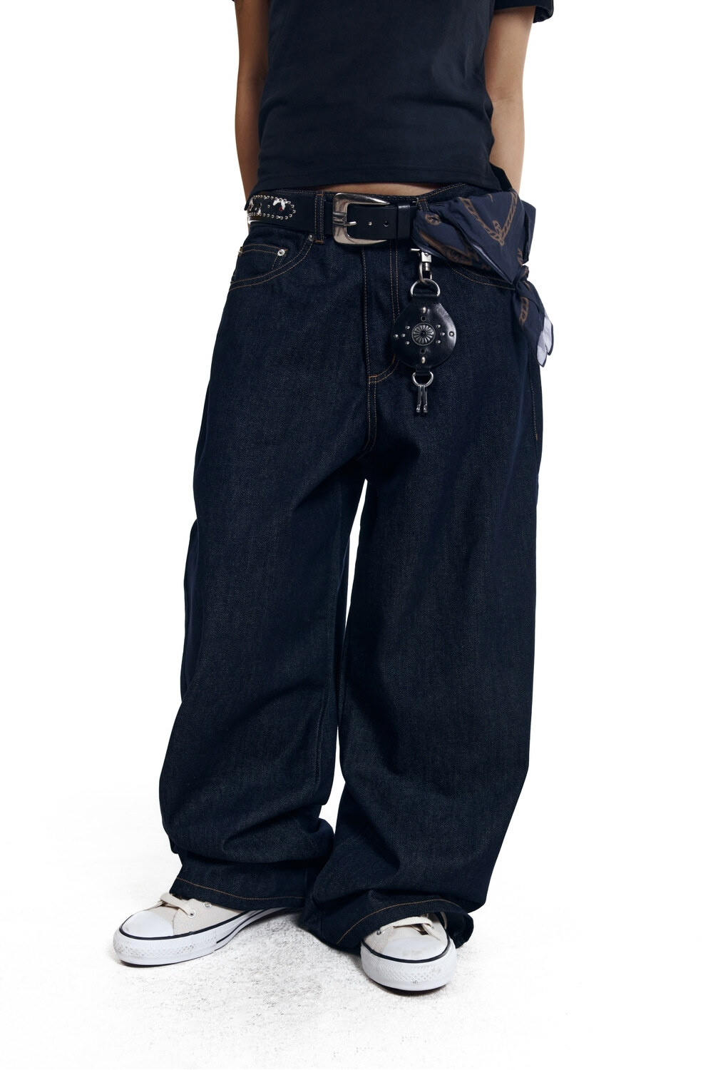 (K11)Leather Label Denim Pants (Blue)