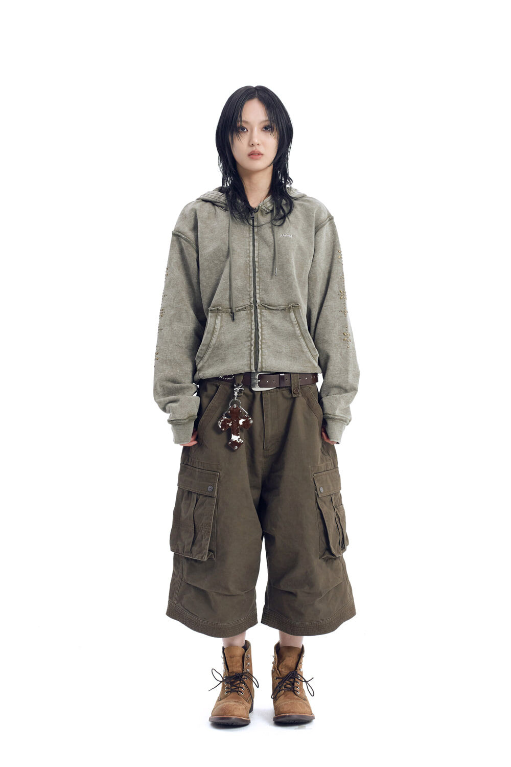 (K14)Knee Pin-Tuck Bermuda Cargo Pants (Brown)