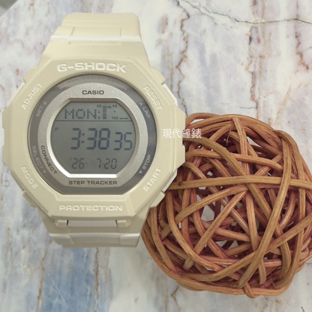 【G-SHOCK】WOMAN計步藍芽電子錶 GMD-B300-7D  43.8mm現代鐘錶