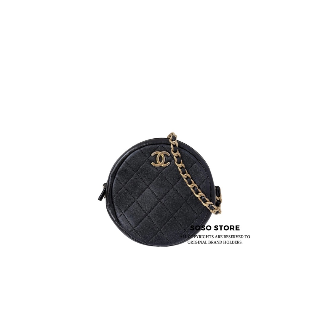 Chanel Classic Round Clutch with Chain - Black / GHW