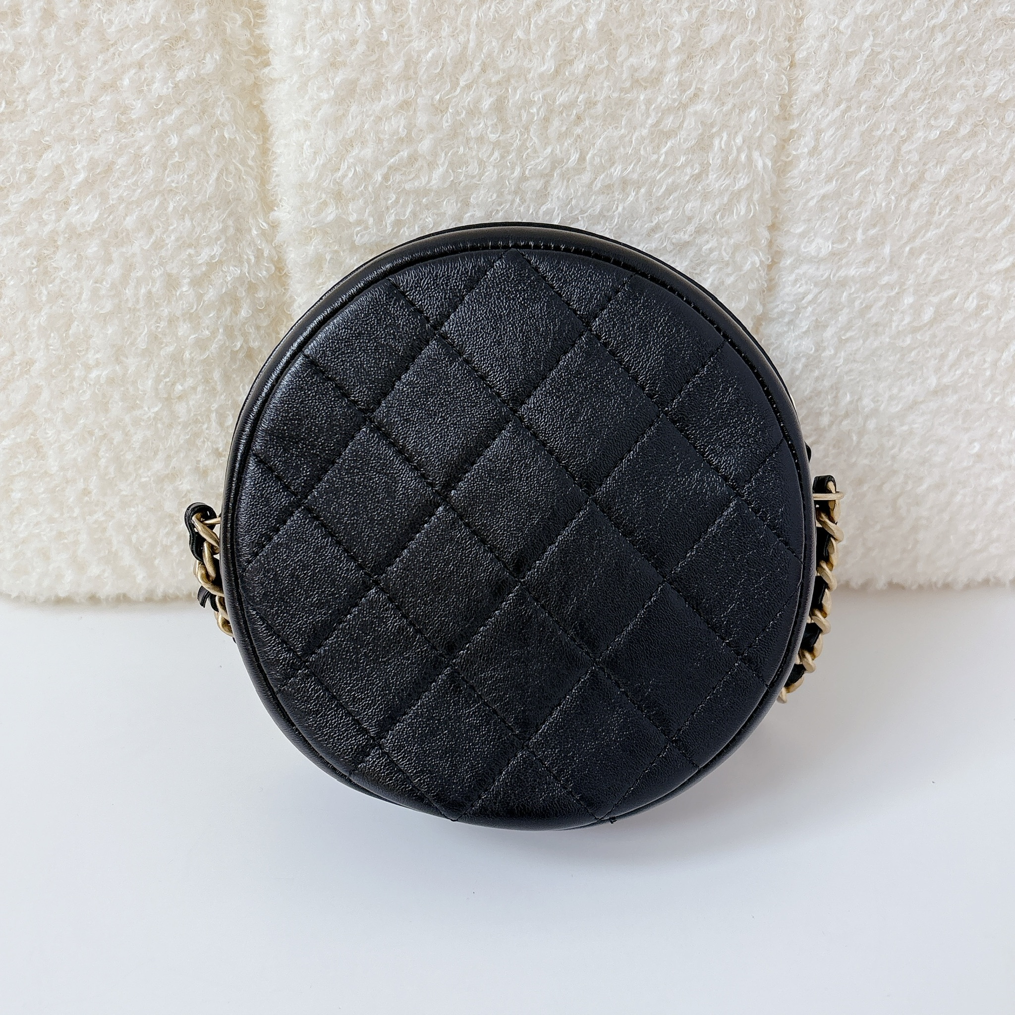 Chanel Classic Round Clutch with Chain - Black / GHW
