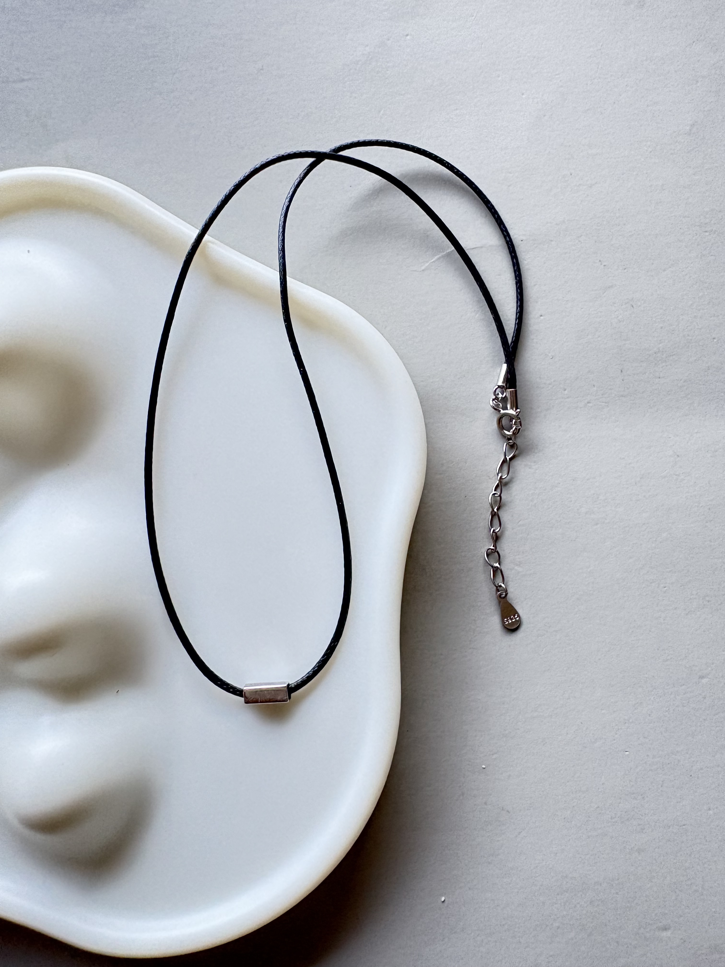 one square choker