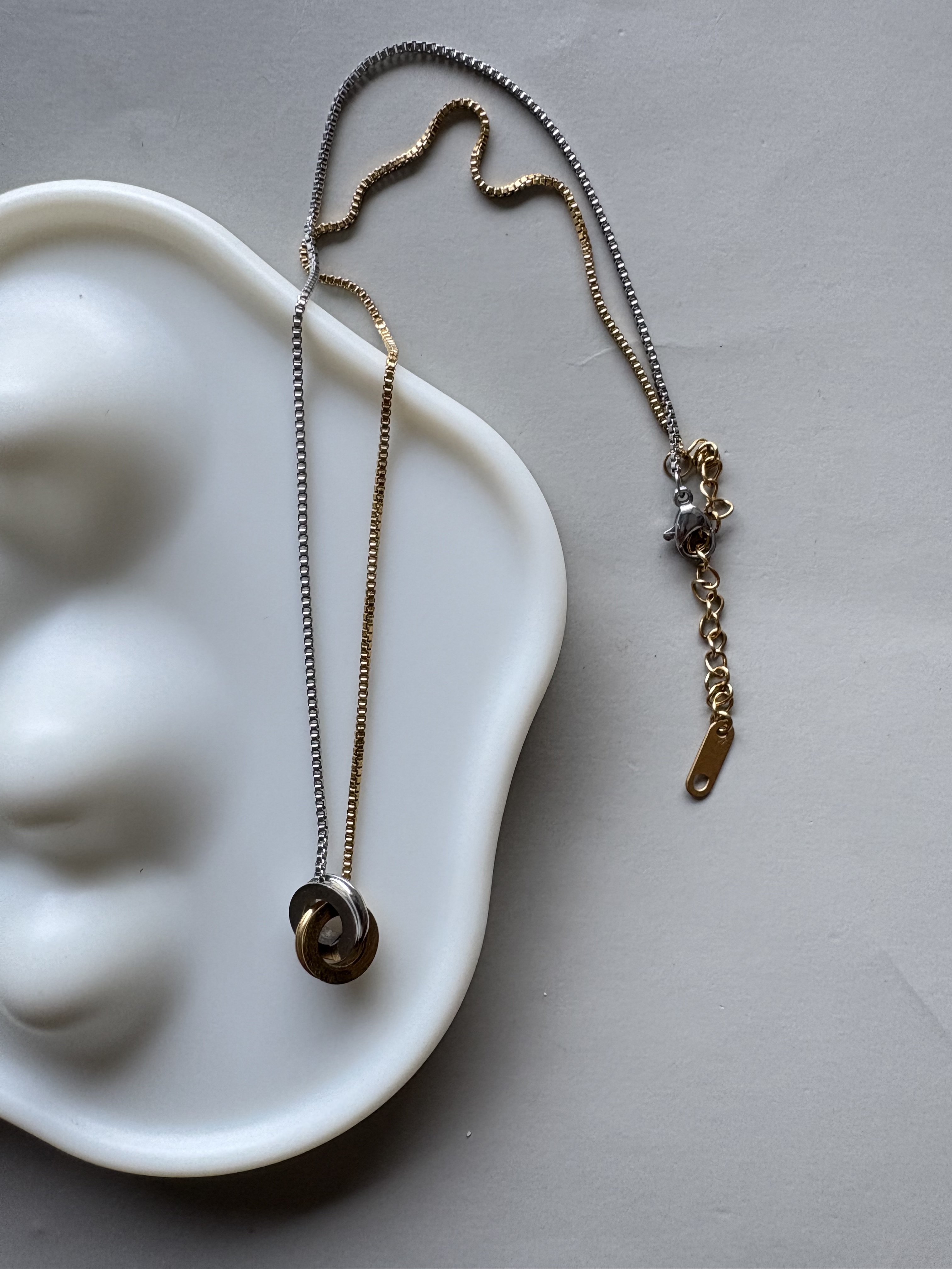 rocking necklace
