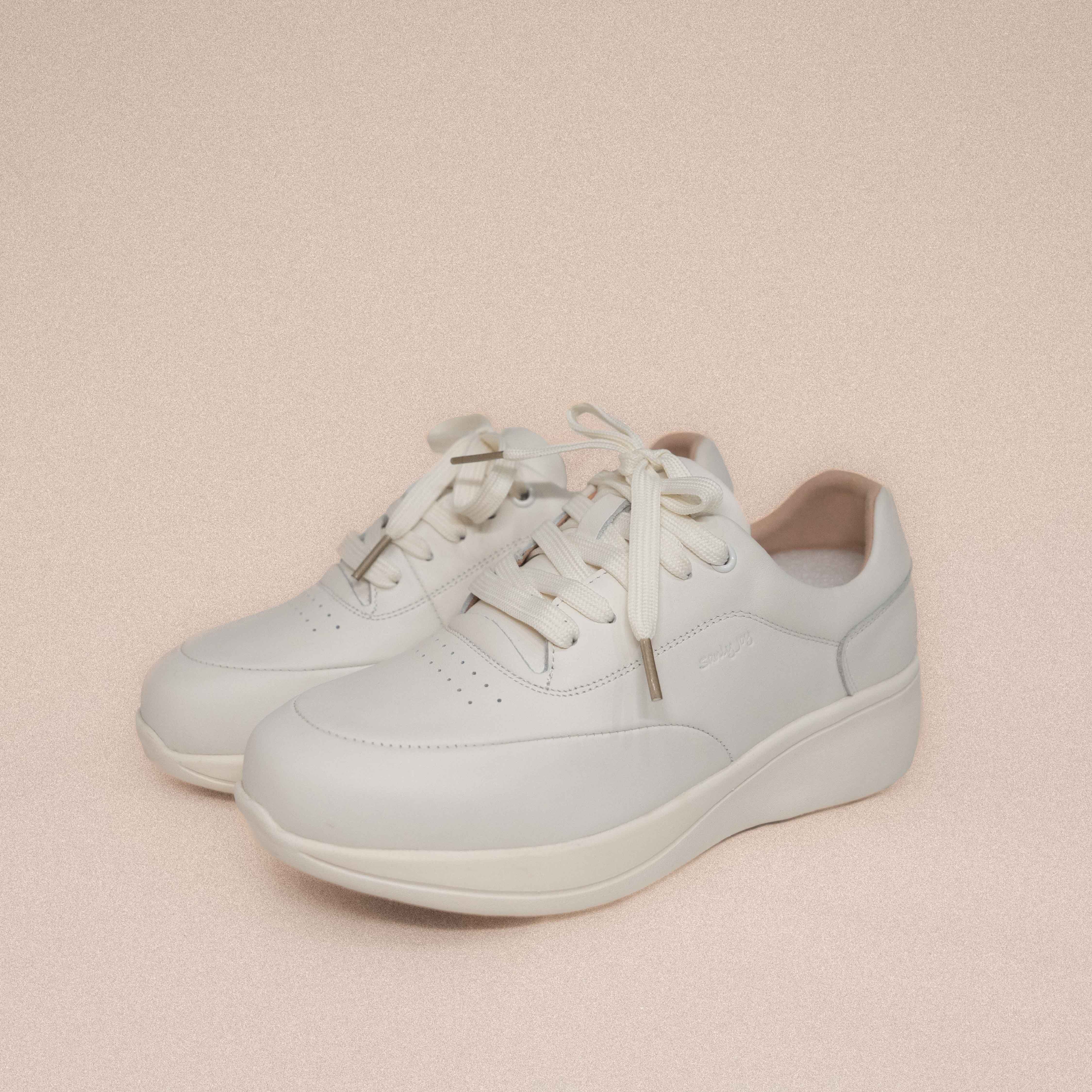 Murphy Graphene Genuine Leather Vibrating Shoes