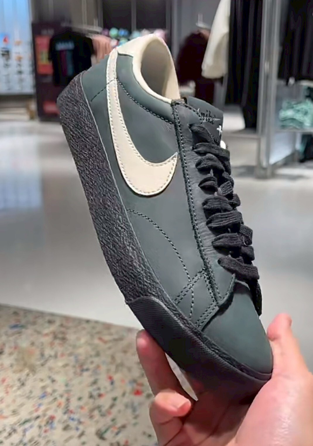 （海外連線代購）男鞋 NIKE TENNIS CLASSIC 全黑 黑白 皮革 低筒 網球鞋 板鞋 休閒鞋【IO3554-020】