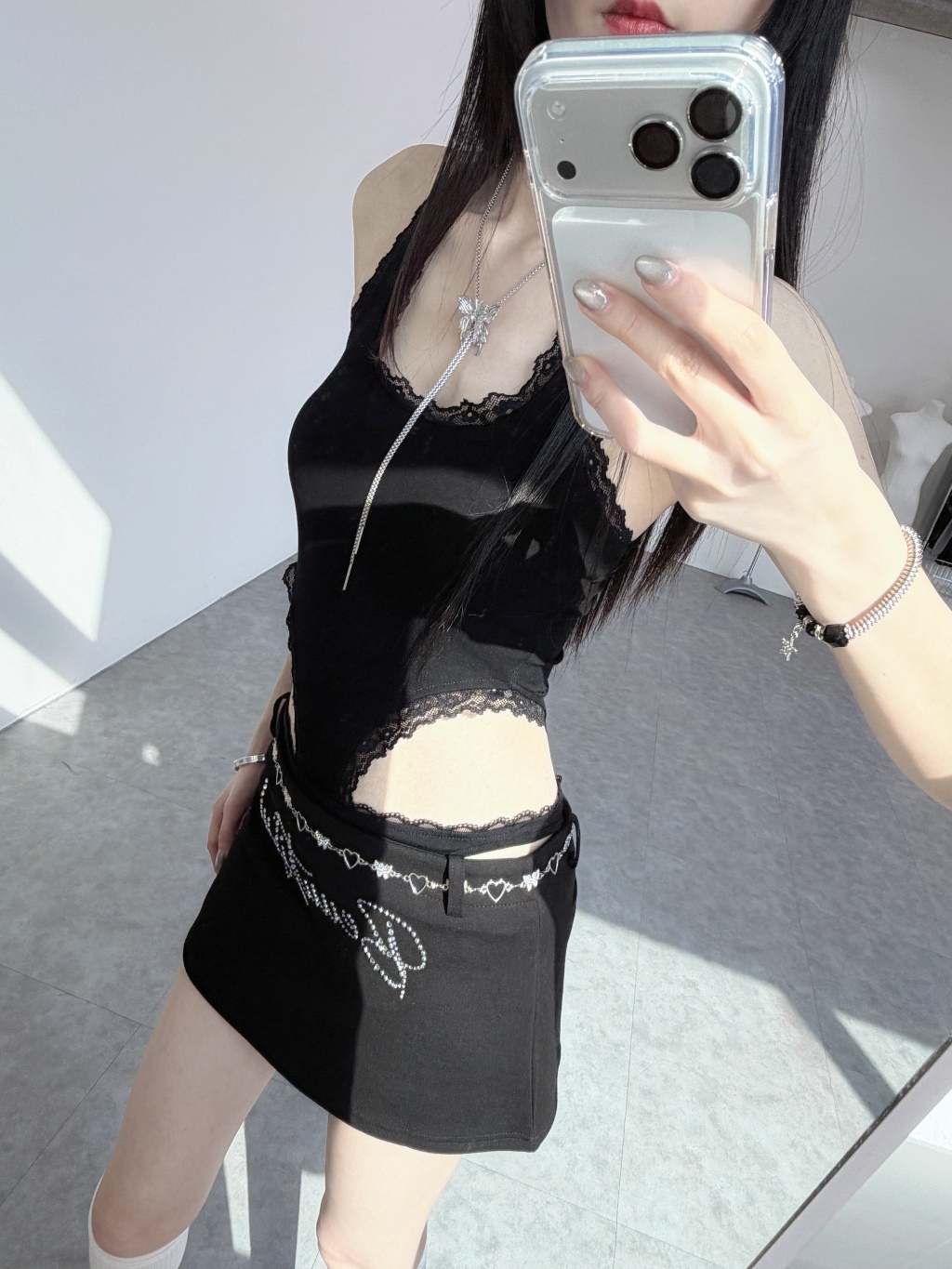 A0331-A11 蕾絲滾邊掛脖辣妹連體胸墊上衣