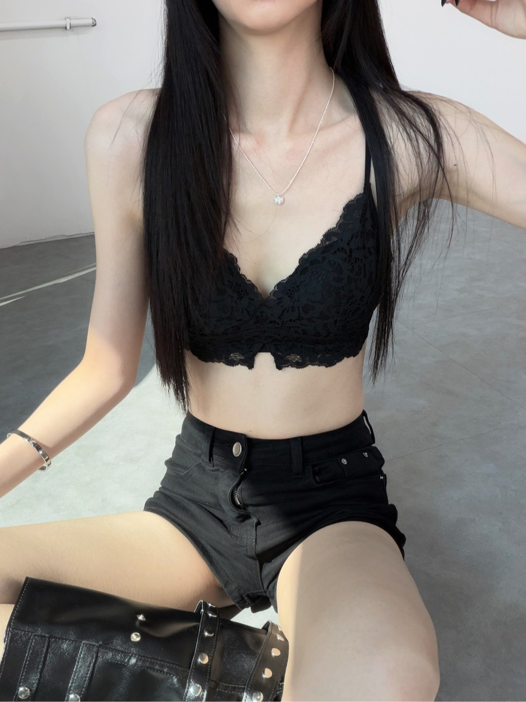 A0325-A11 蕾絲交叉美背內衣