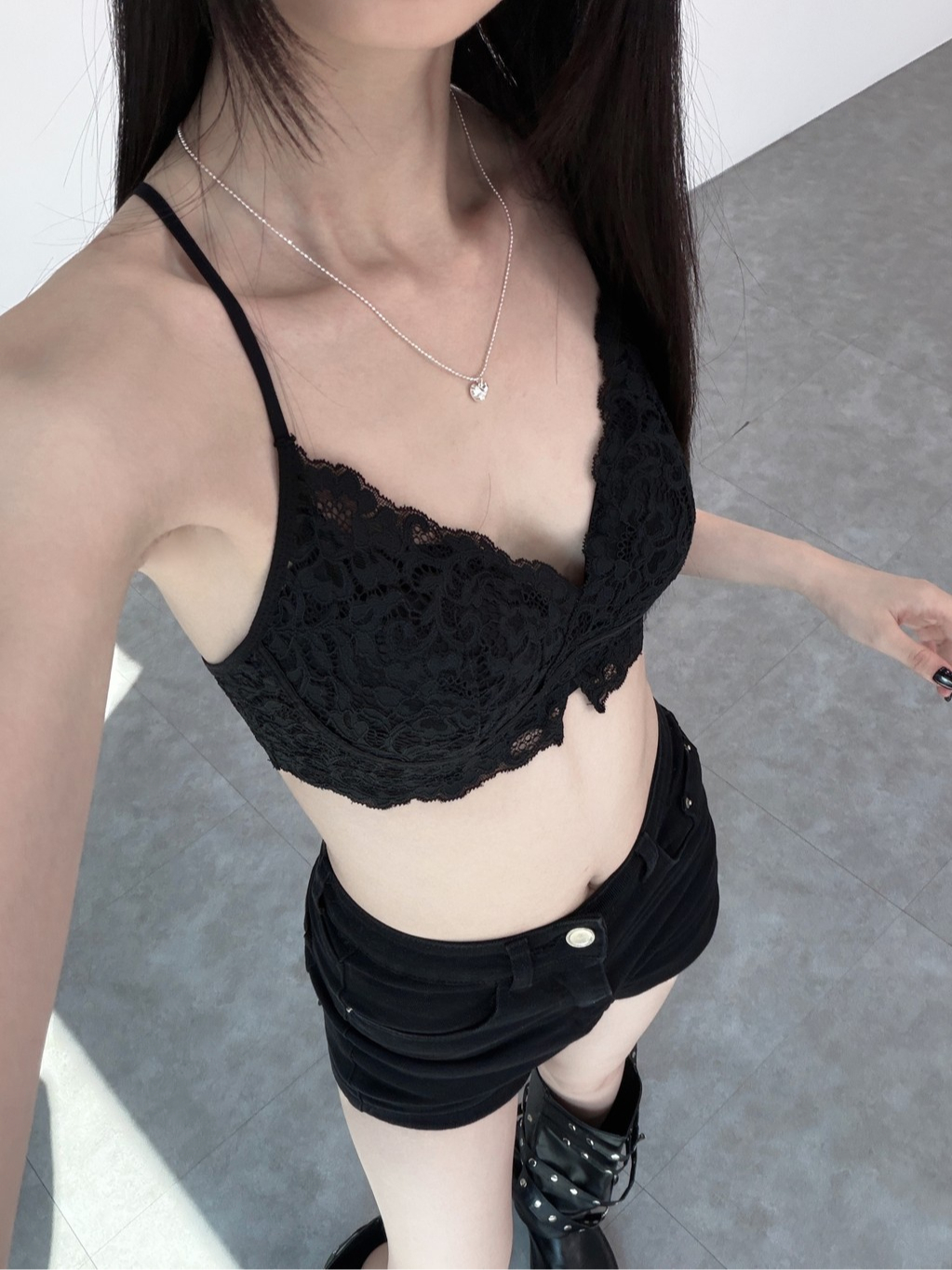 A0325-A11 蕾絲交叉美背內衣