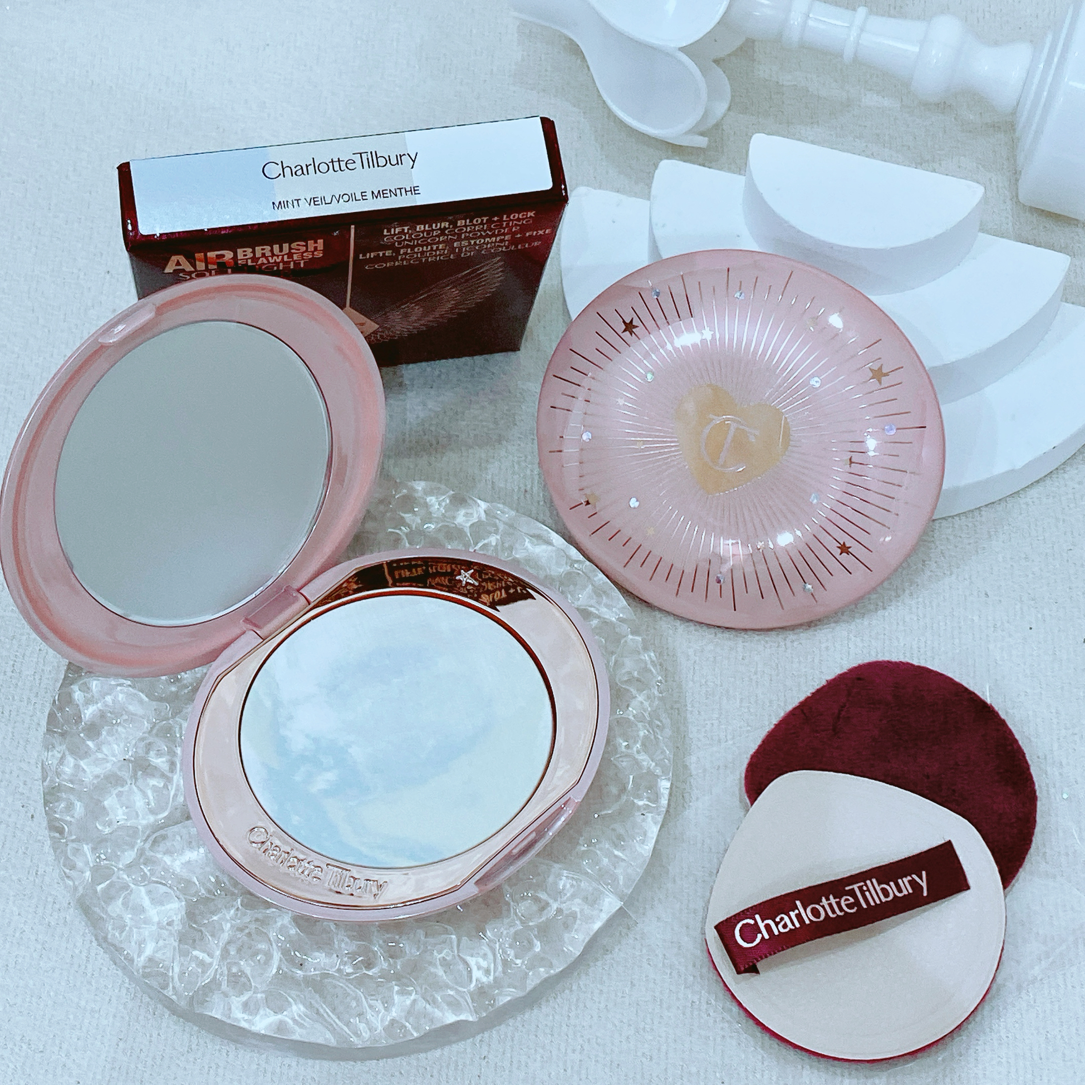 Charlotte Tilbury 輕盈無瑕柔光蜜粉 6.5g #雲霧綠