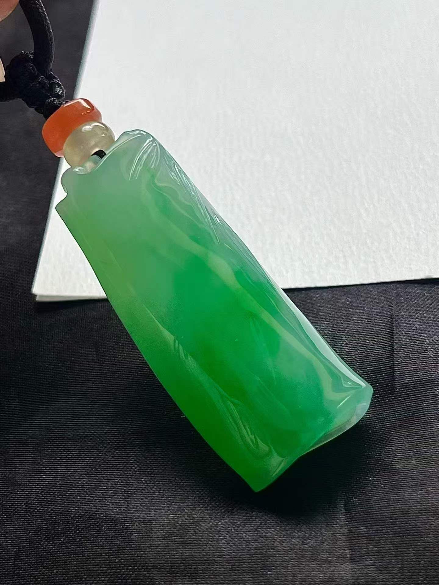 711342 翡翠竹節牌