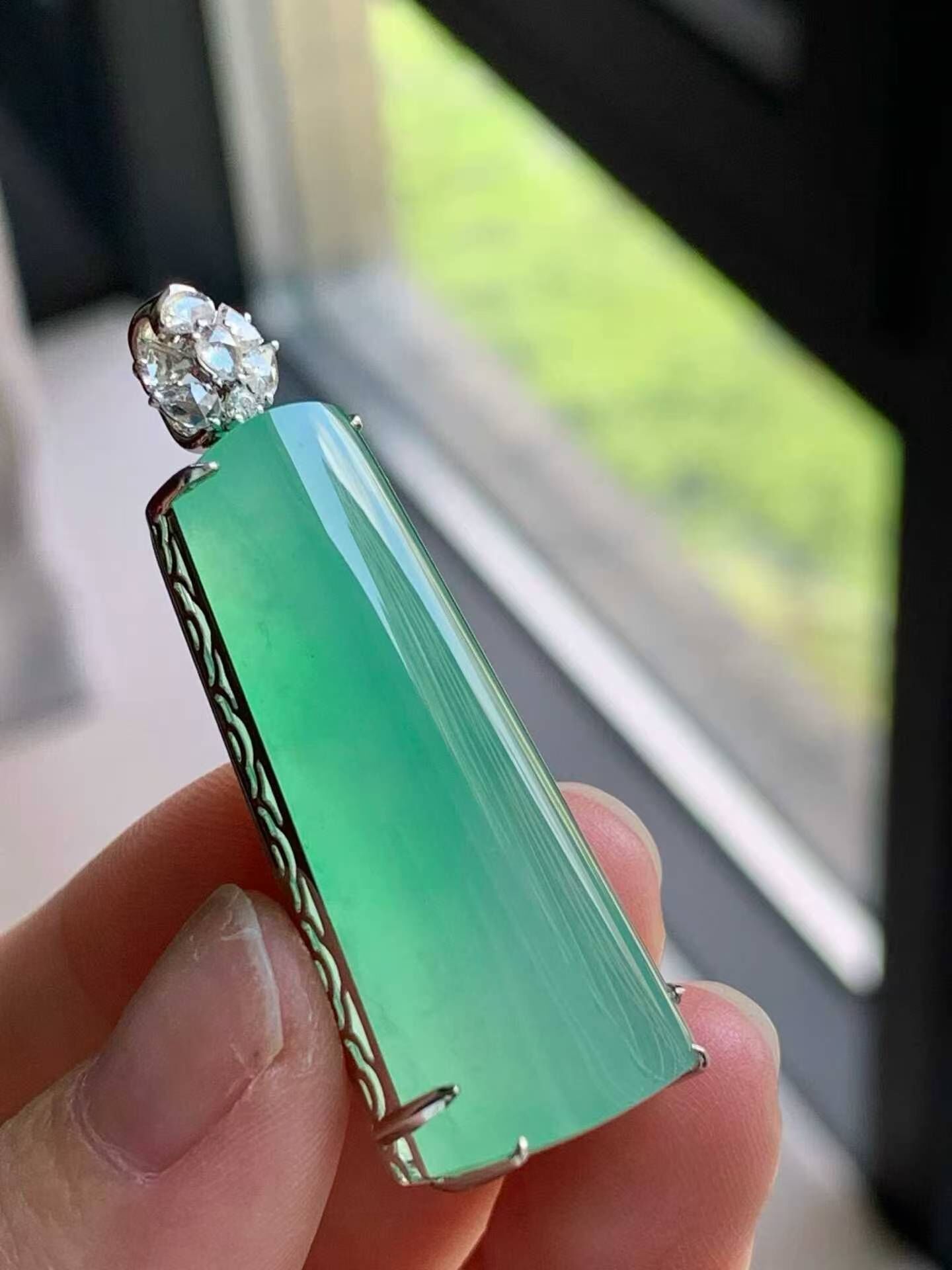 711346 翡翠無事牌吊墜
