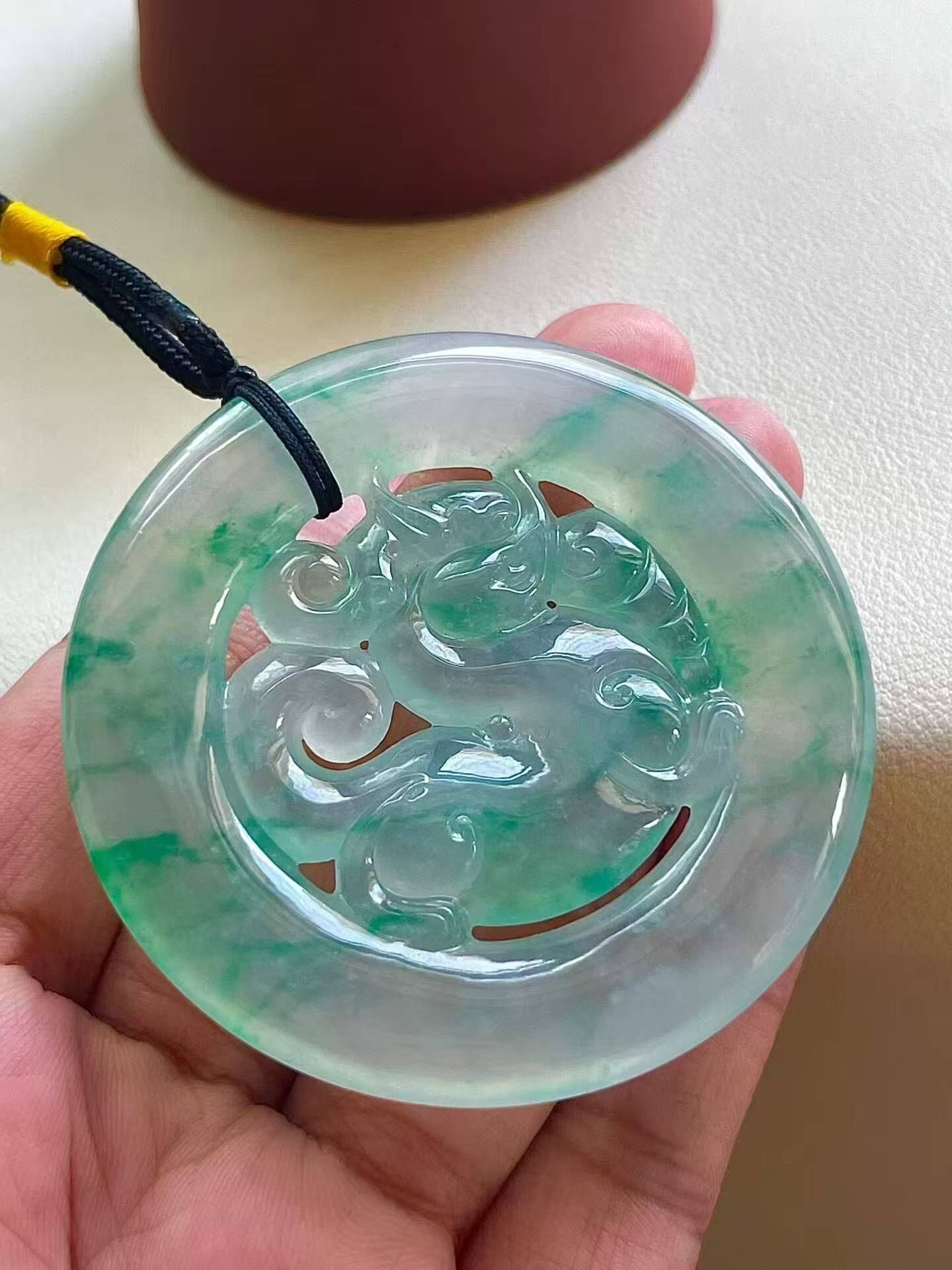 711348 翡翠麒麟牌 (57.7mm直徑)