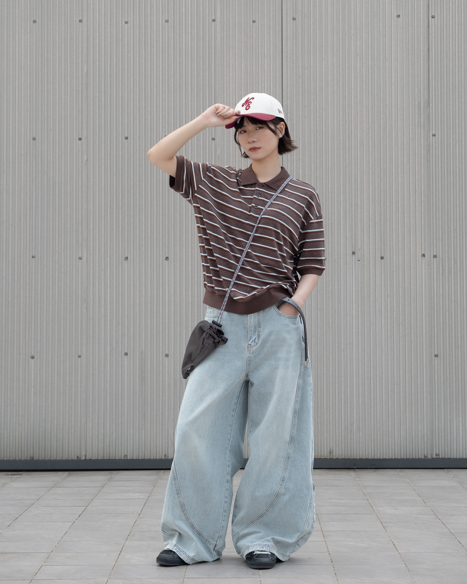 EDDIE LOOK 01
