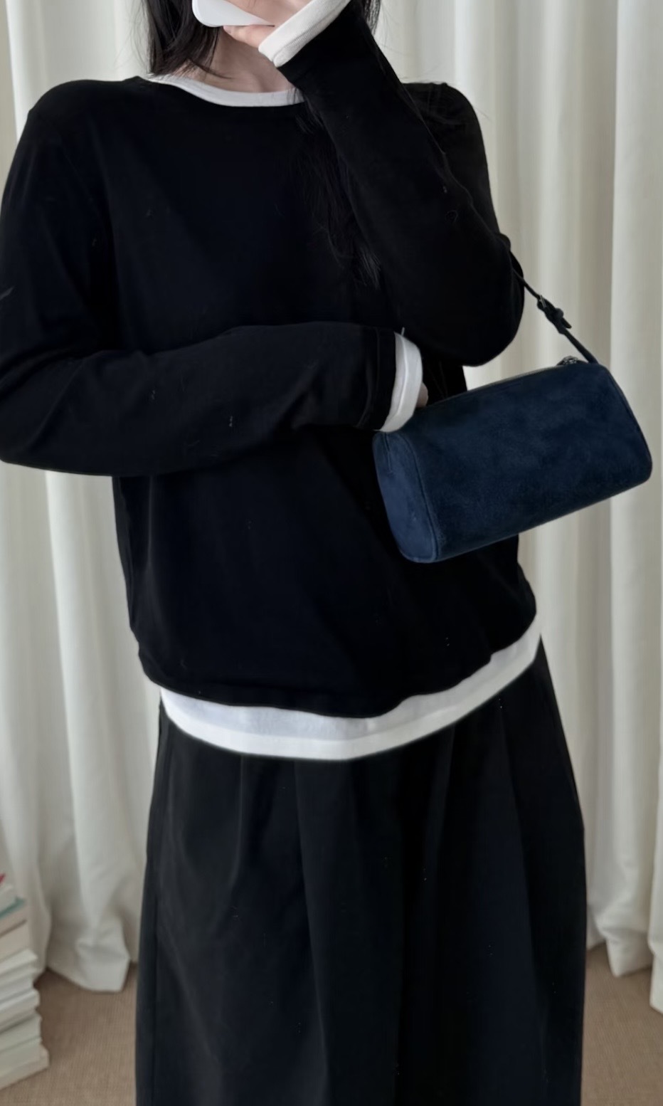 The Row 90s 麂皮筆筒袋 深藏藍色