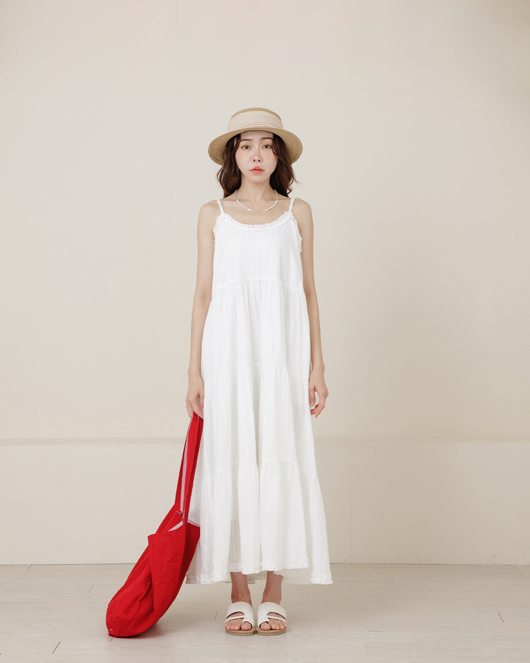 Three-dimensional lotus leaf jacquard design, thin-shouldered cake dress in off-white【01087285】in stock+pre-order