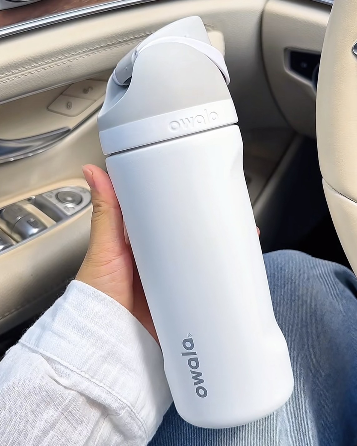 <全網最低😎> OWALA FreeSip 32oz 冷水瓶 保溫 質感白