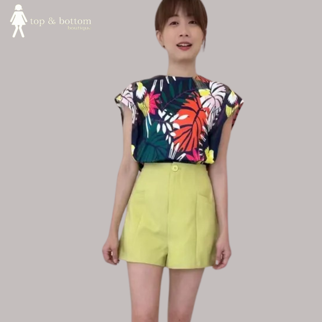 HIGH WAISTED POCKET SHORTS