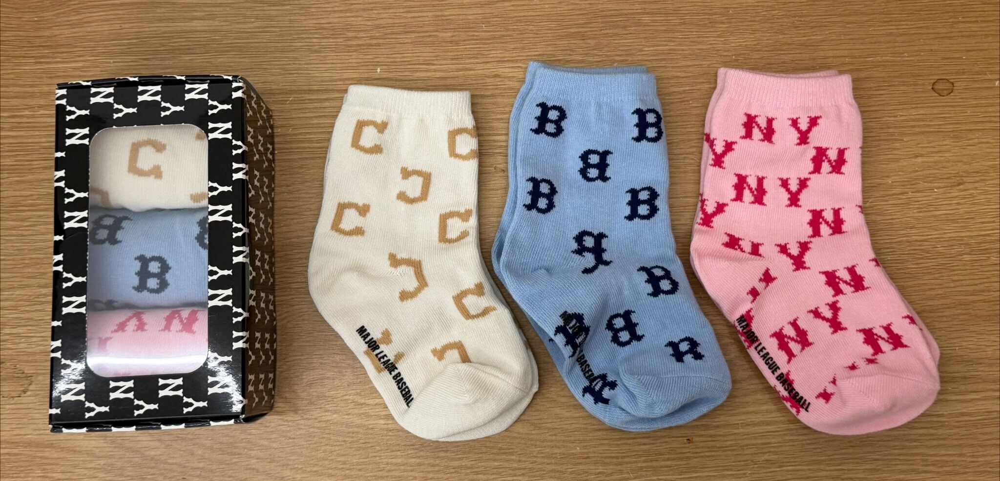 韓國 MLB禮盒套裝襪,清貨貨品,不設退換（K7 MLB268）
