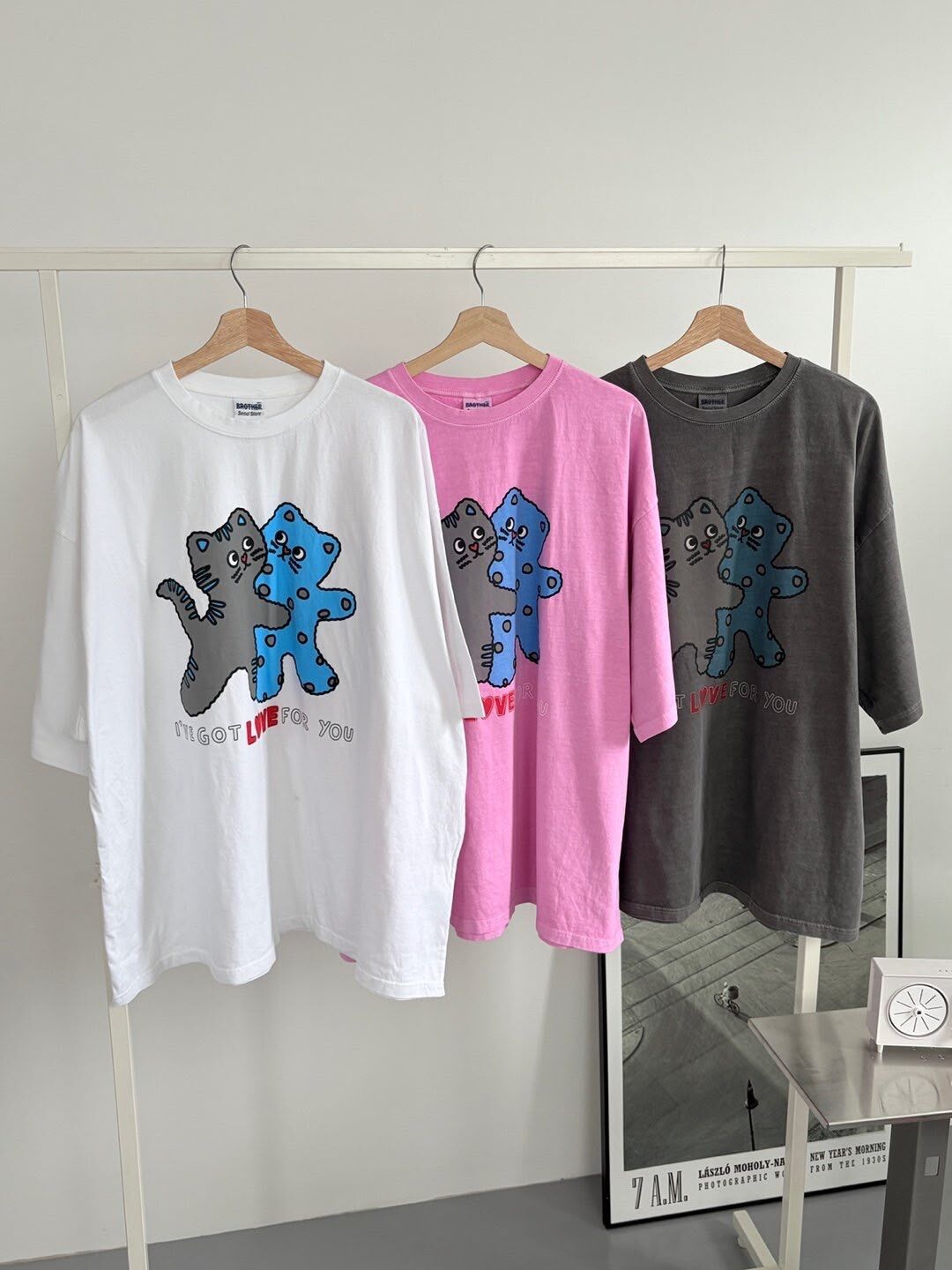 英文字圖案短袖Tee MB-076T