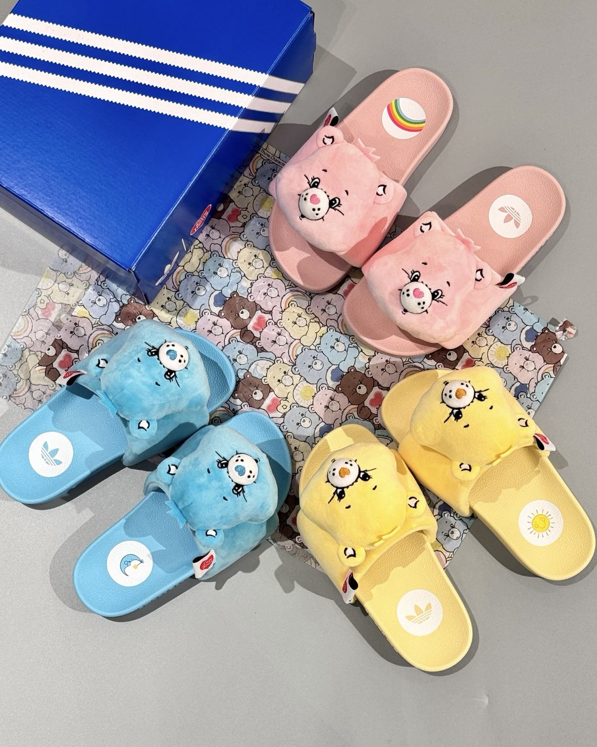 ADIDAS x CARE BEARS Adilette 彩虹熊 聯名 毛絨 拖鞋 睡覺熊 陽光熊 樂觀熊