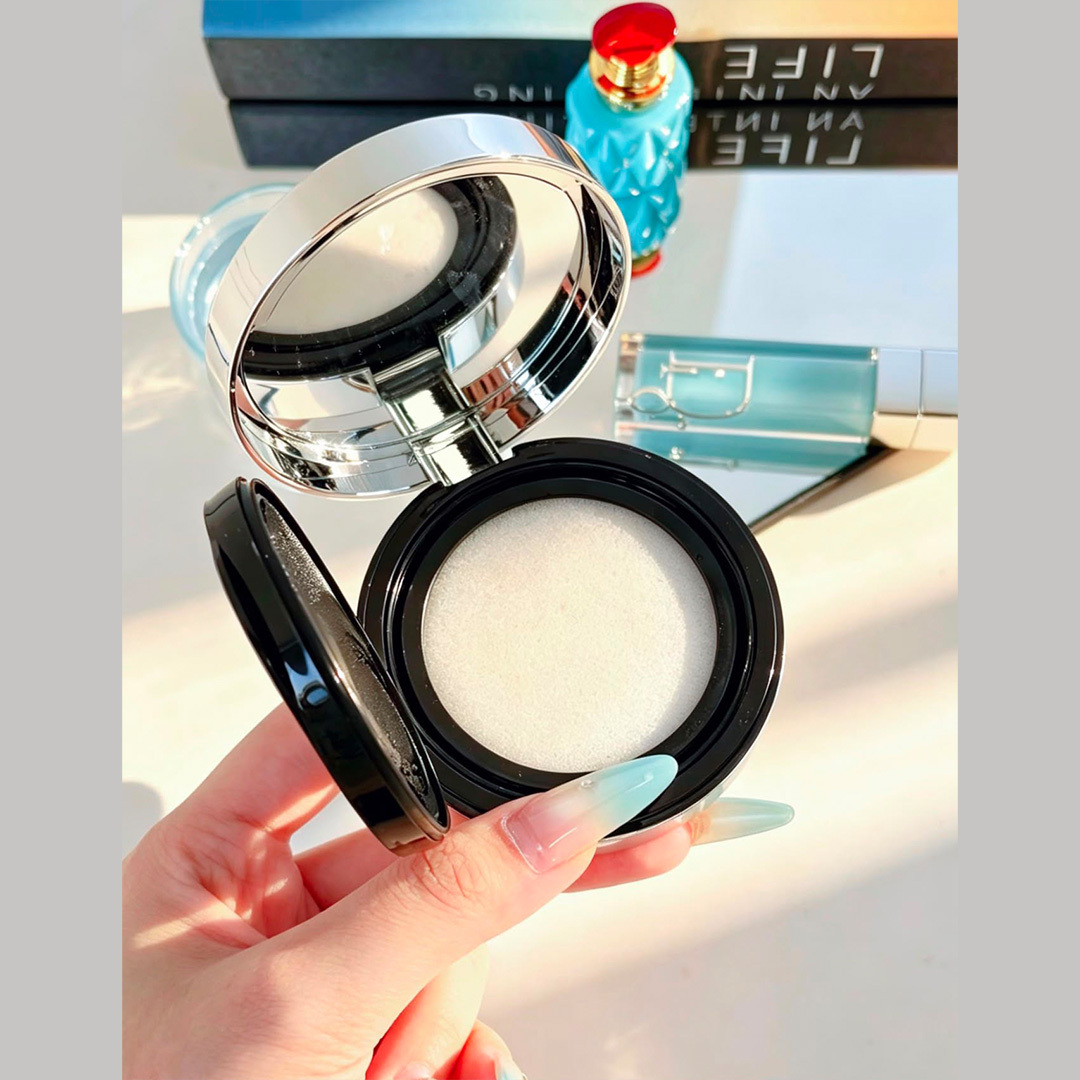 YSL 最新冰川藍冰氣墊