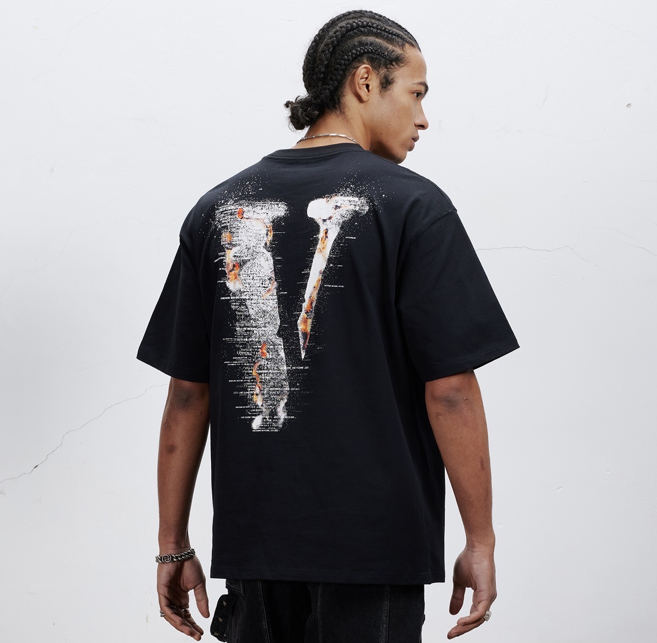 iSNEAKERS｜VLONE 火焰灰燼  大Logo  短T