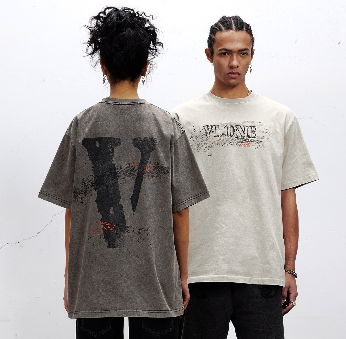 iSNEAKERS｜VLONE 美式復古 輪胎紋理 大logo 水洗做舊 短T