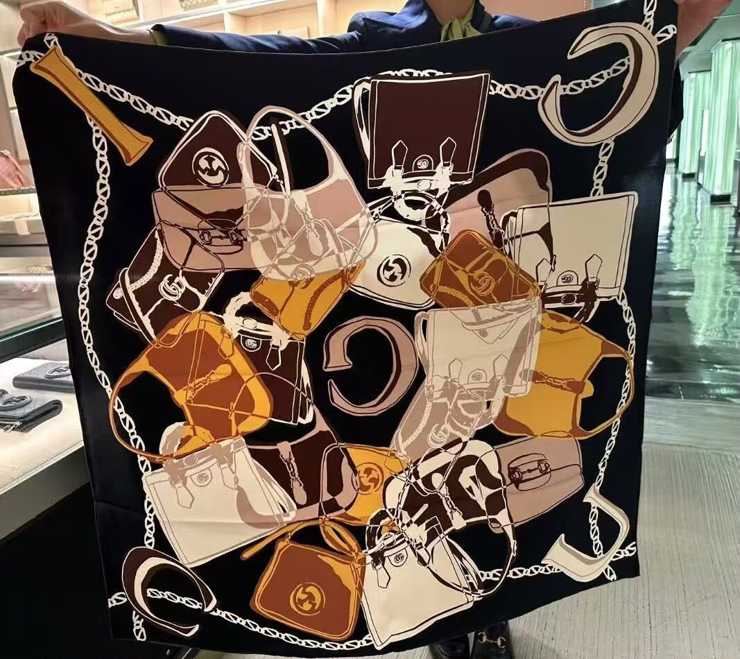 【預購】GUCCI H072182 絲巾90x90CM